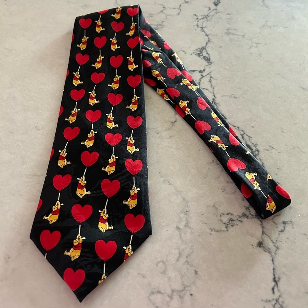Disney Winnie the Pooh Men’s Neck Tie